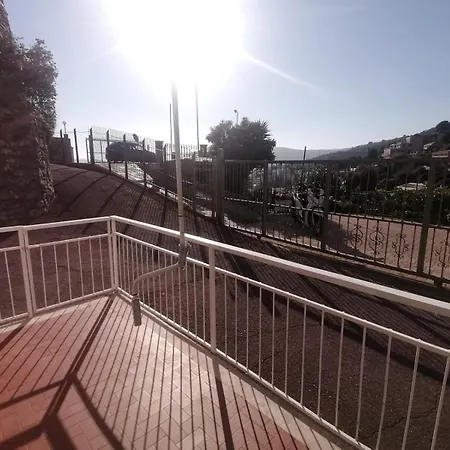 Апартаменты Con Terrazza E Vista Panoramica *