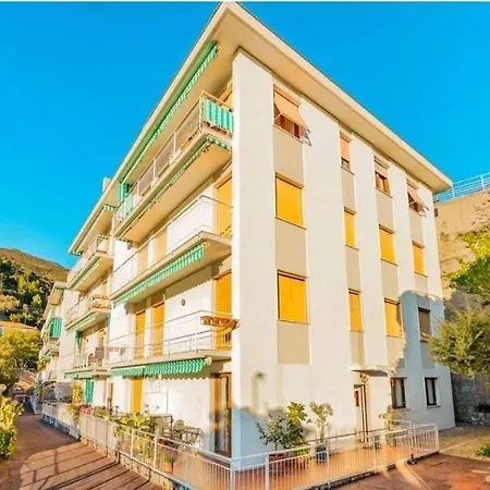Апартаменты Con Terrazza E Vista Panoramica Алассио